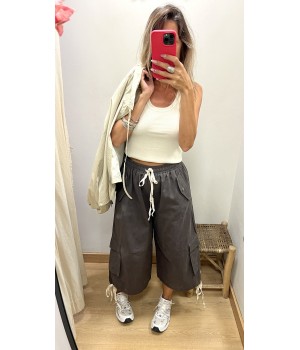 pantalon cargo plomo