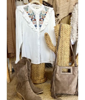 blusa flores bordadas